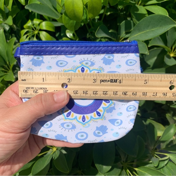 NEW Blue Evil Eye Wristlet Wallet - Picture 10 of 11